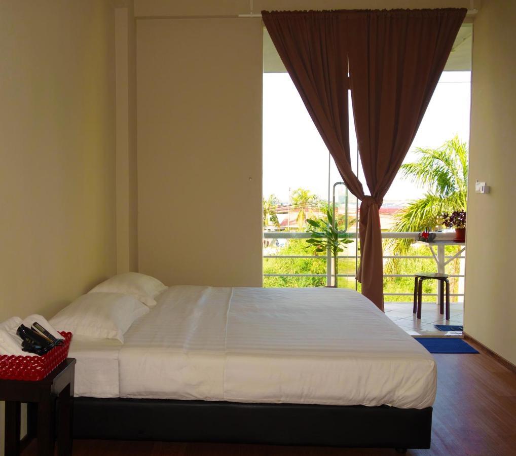Ae Semporna Guesthouse 极潜旅店 Экстерьер фото
