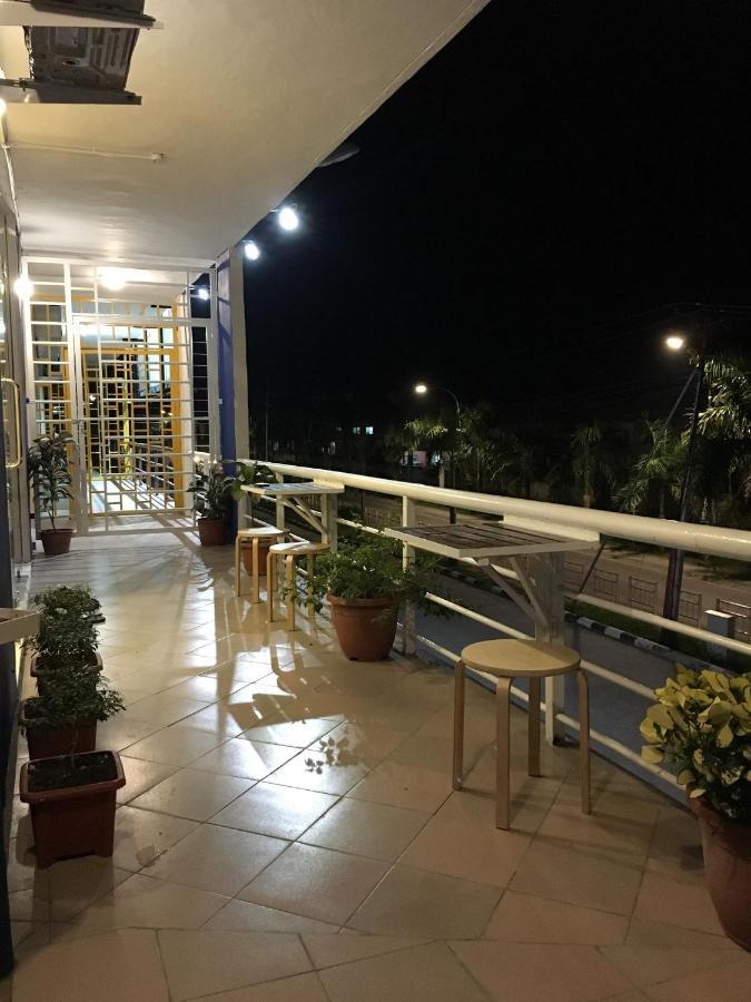 Ae Semporna Guesthouse 极潜旅店 Экстерьер фото