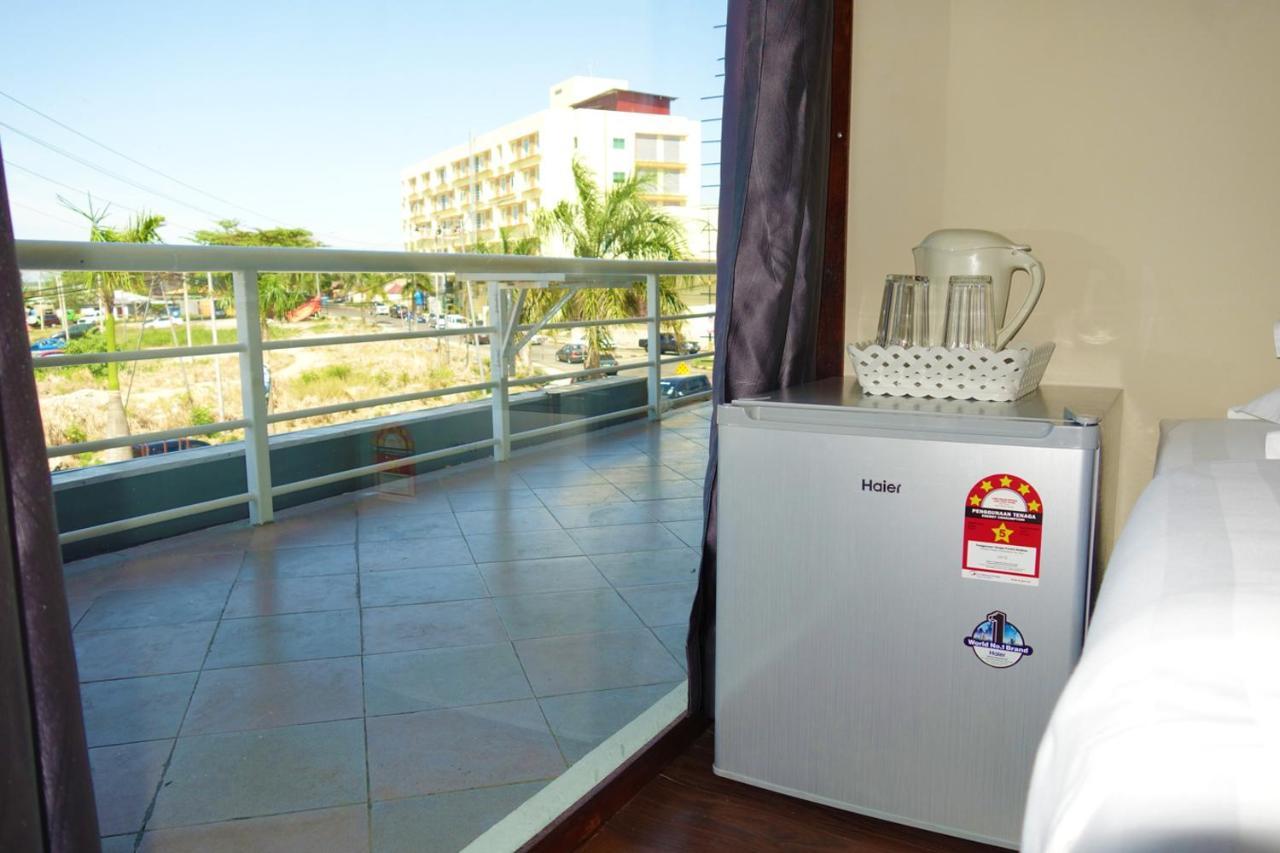 Ae Semporna Guesthouse 极潜旅店 Экстерьер фото